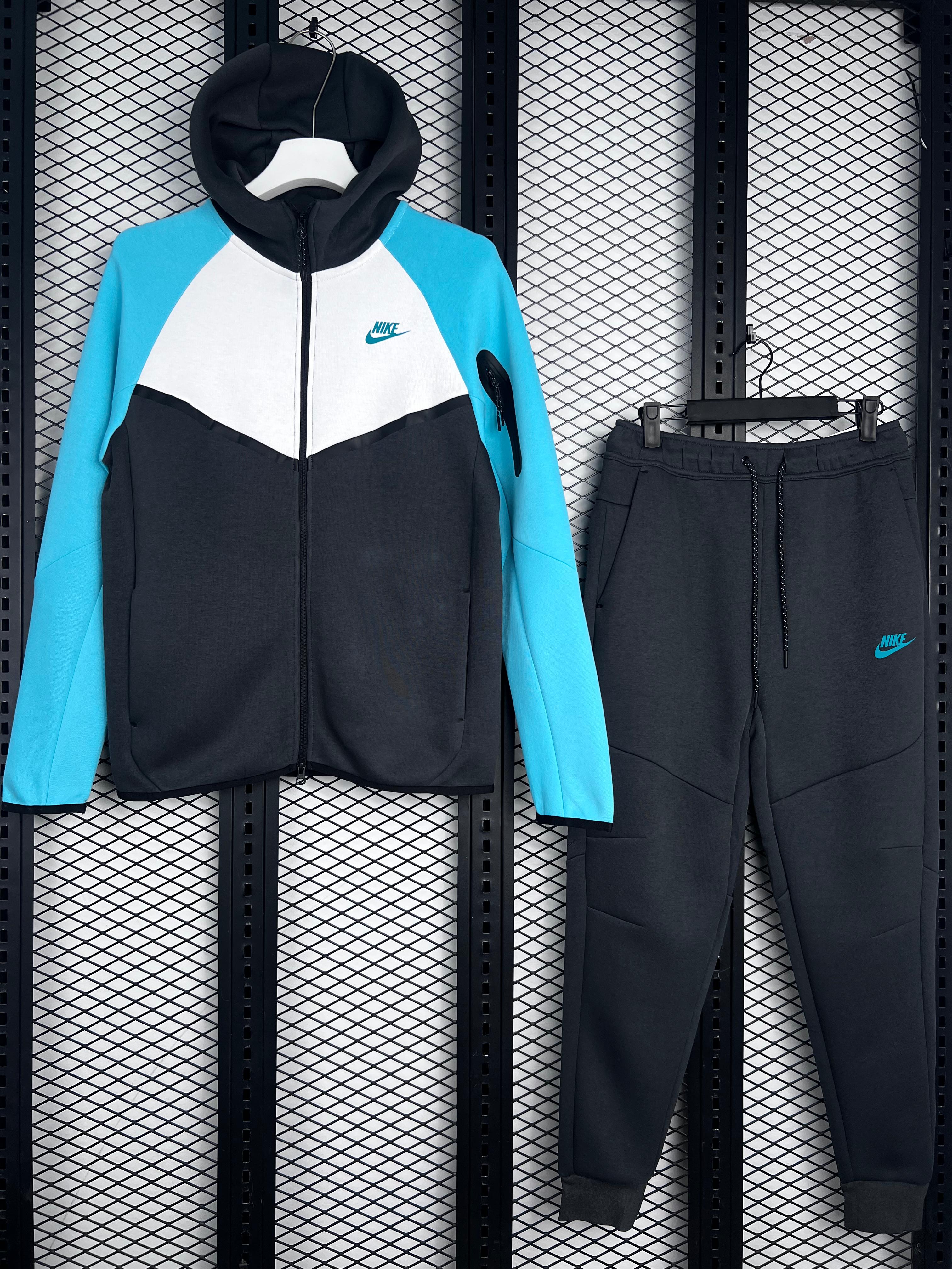 Nike Tech