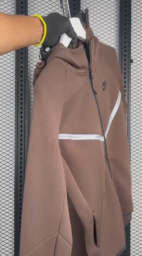 Nike Tech